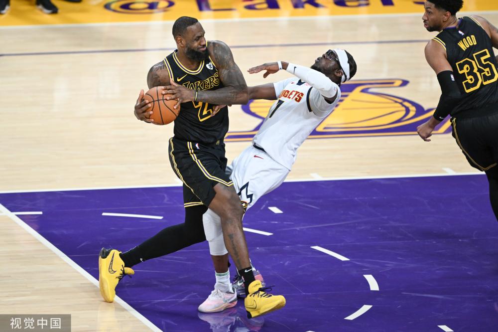 曼梅开二度 曼梅开二度